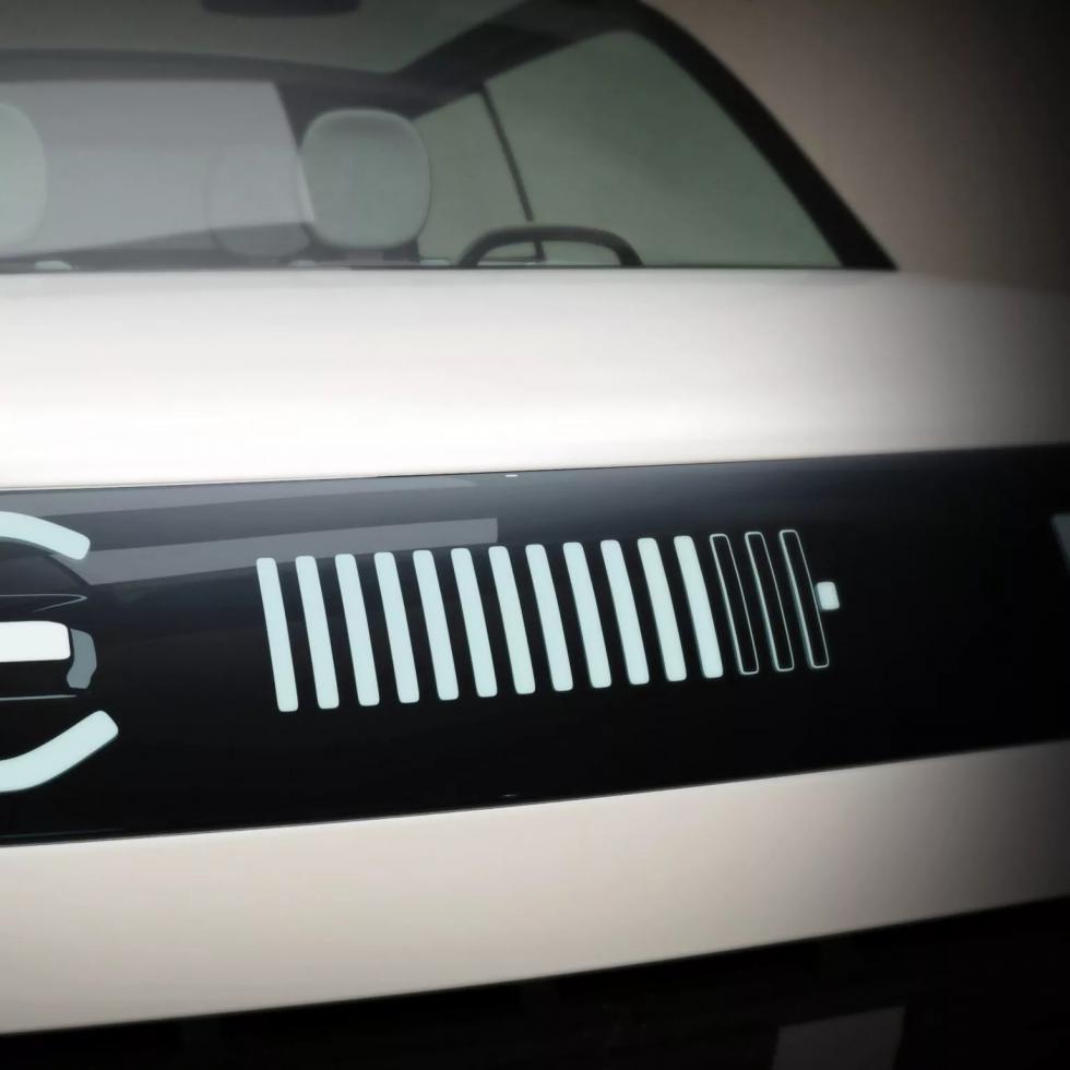 Fiat TooGo: Ένα τρίθυρο ηλεκτρικό Fiat Panda εξοπλισμένο με πατίνι